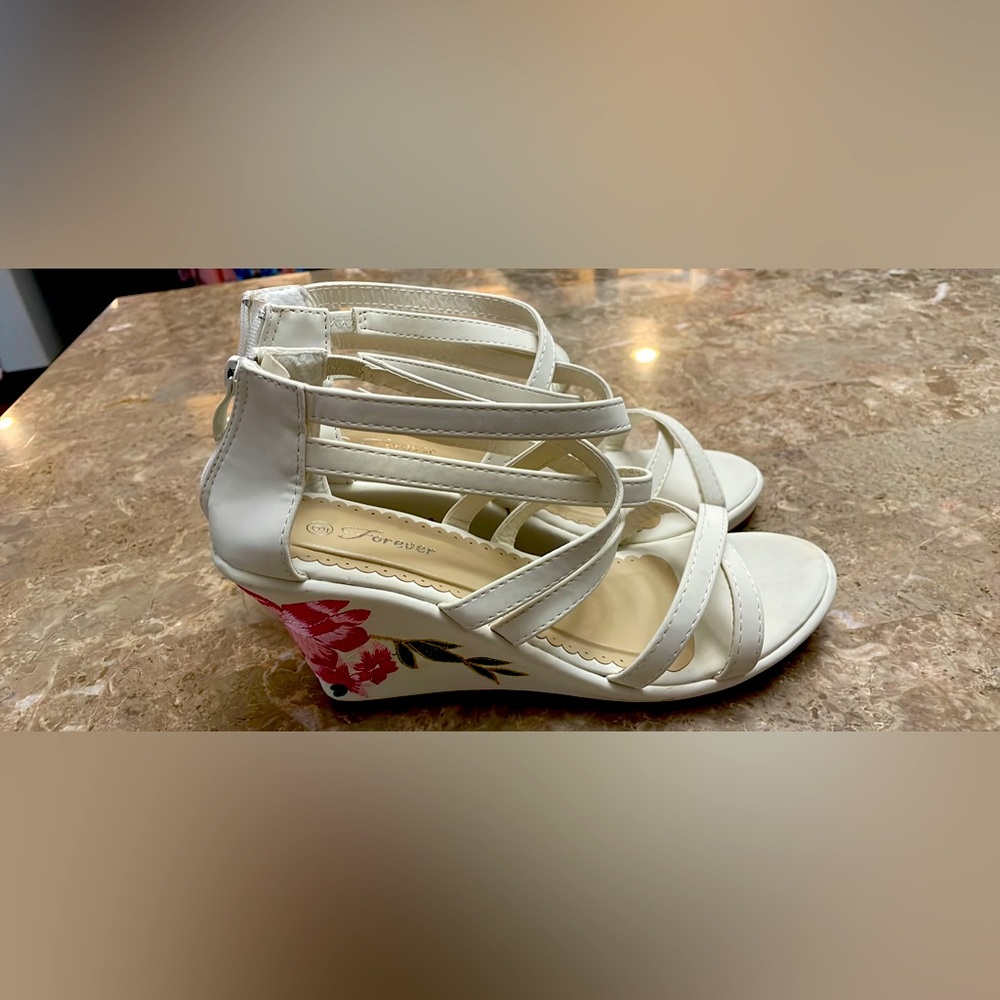 Shoes for women size 9 by Forever